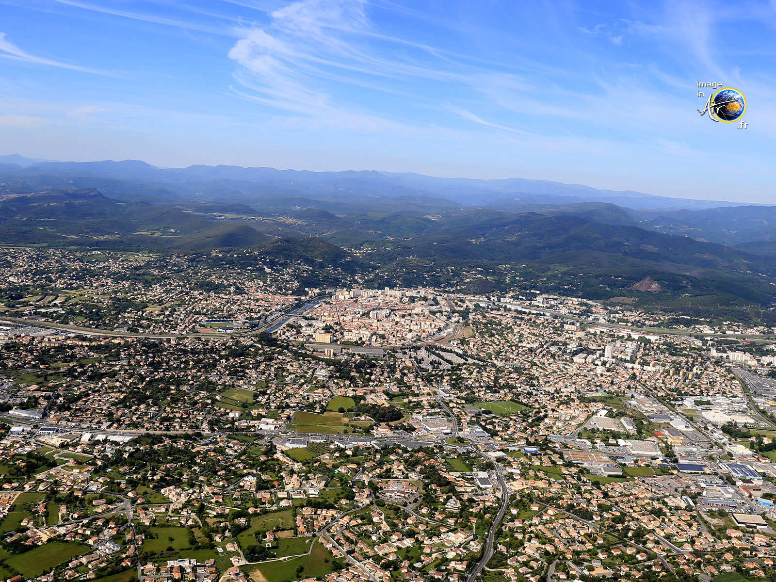 Photo aérienne d'Alès la capitale des Cévennes