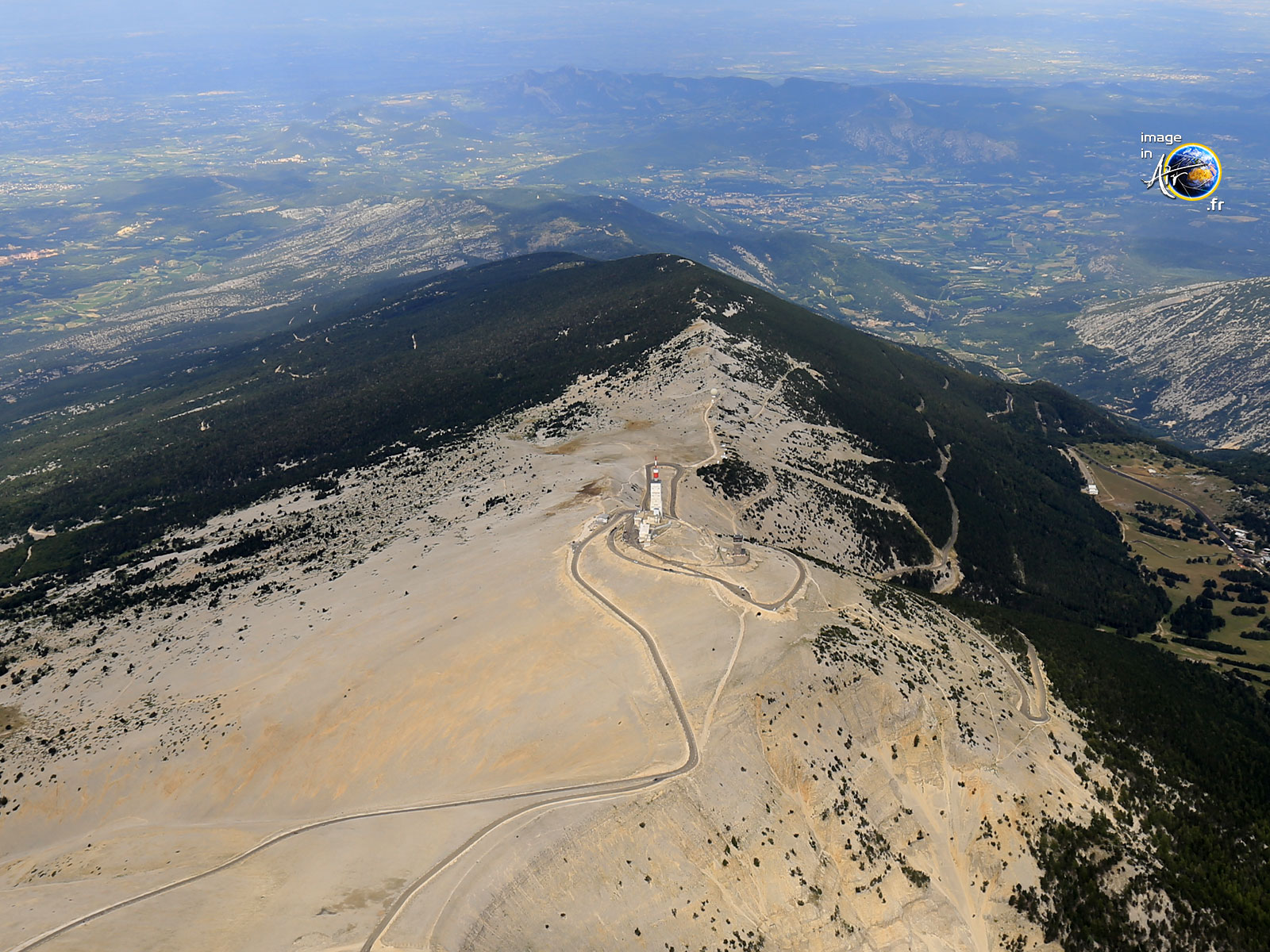 Photo aérienne du Mont Ventoux